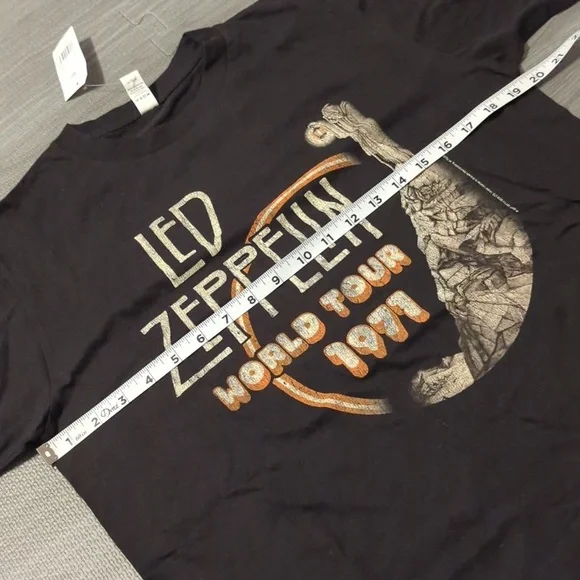 Led Zeppelin World Tour 1971 Black T-Shirt - Picture 6 of 7